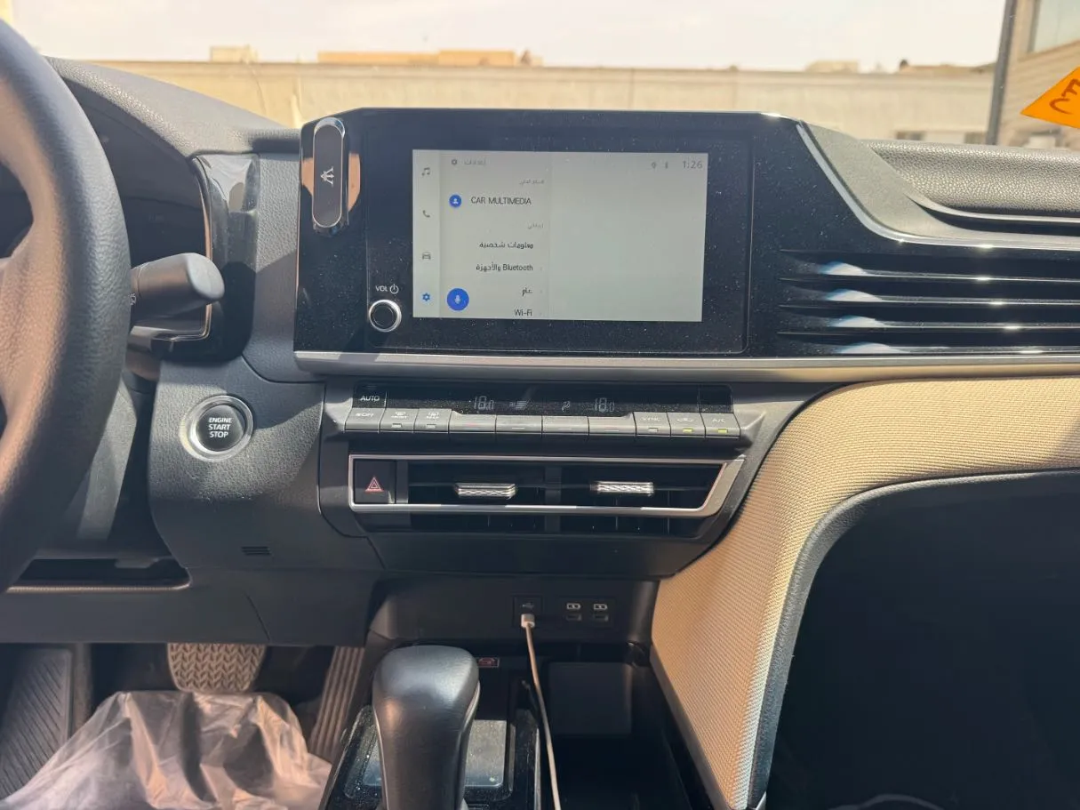 Car image 16