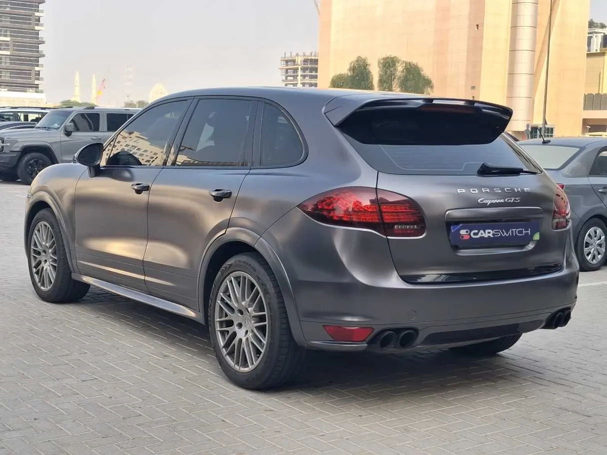 Car image 5