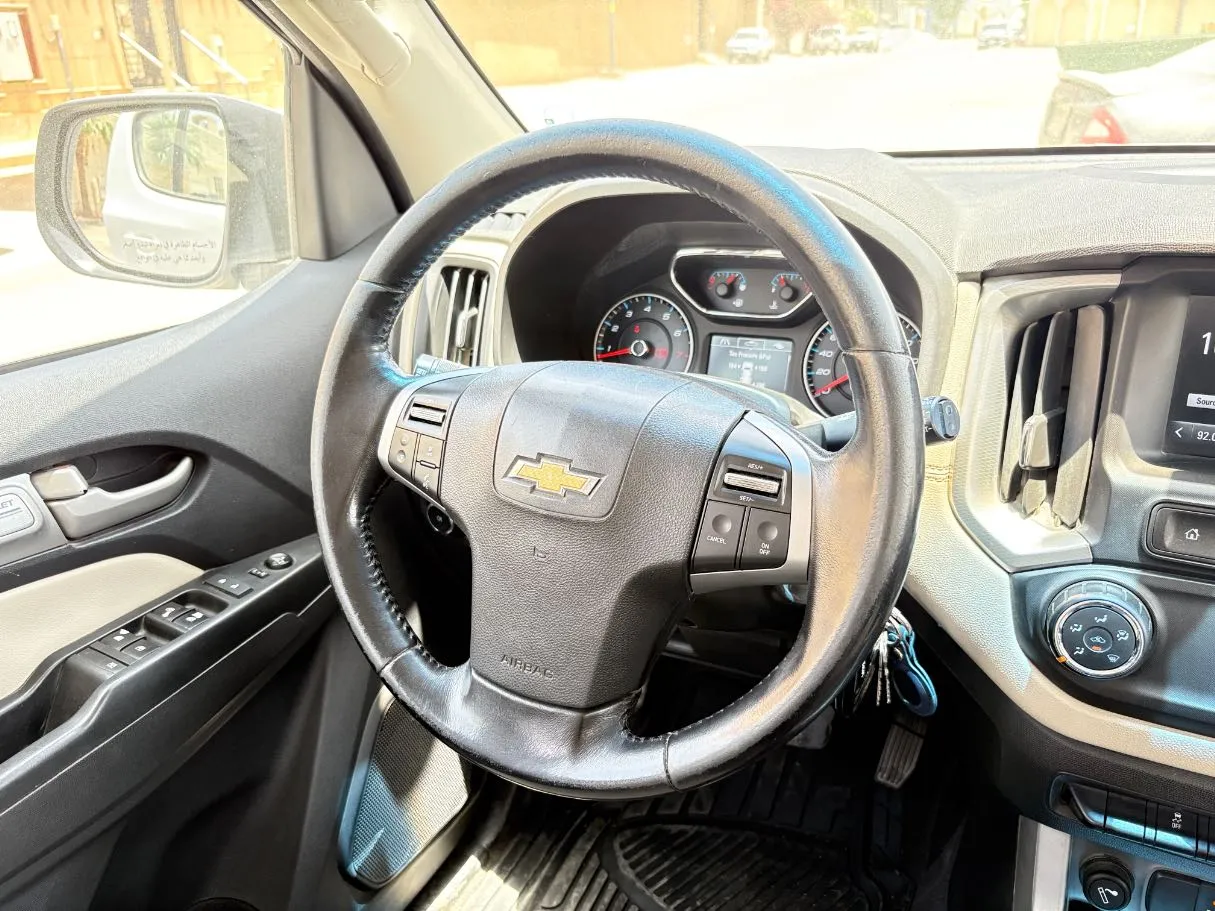 Car image 23