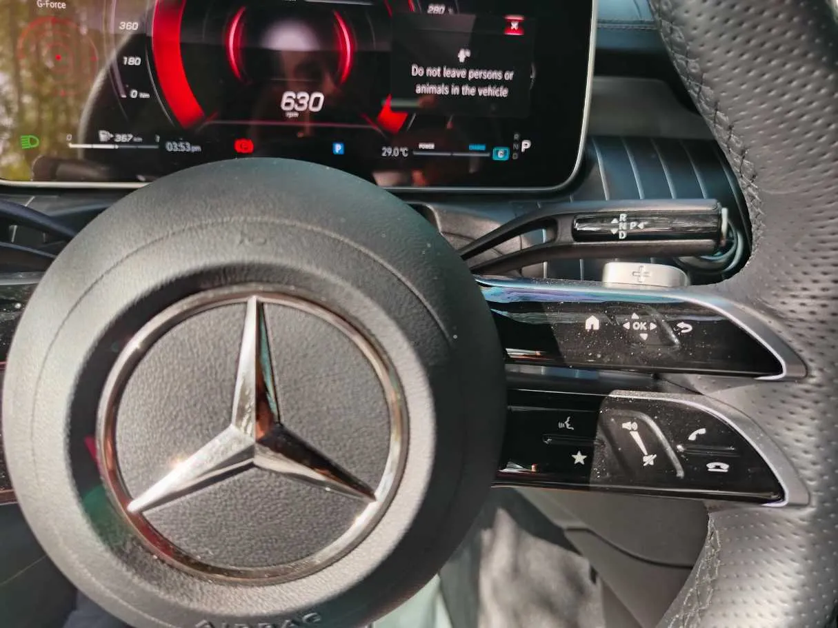 Car image 28