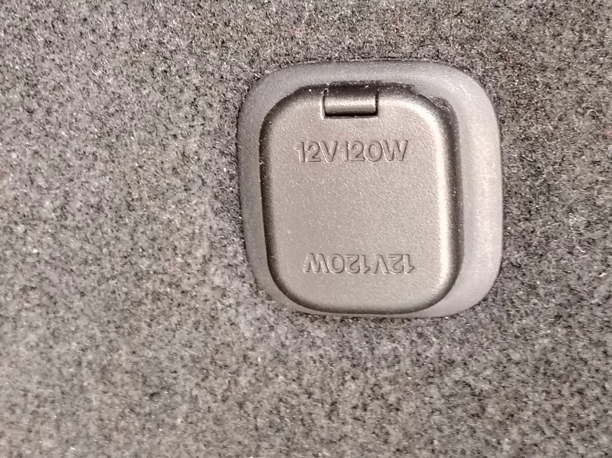 Car image 30