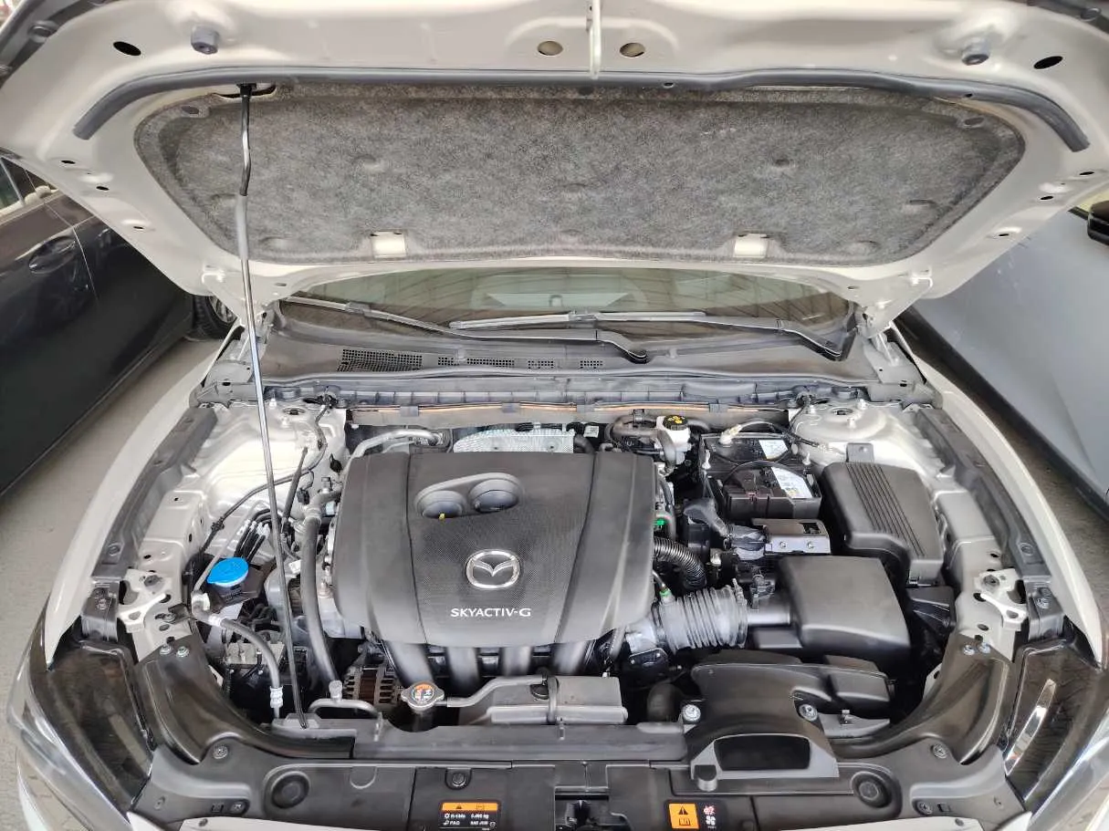 Car image 35