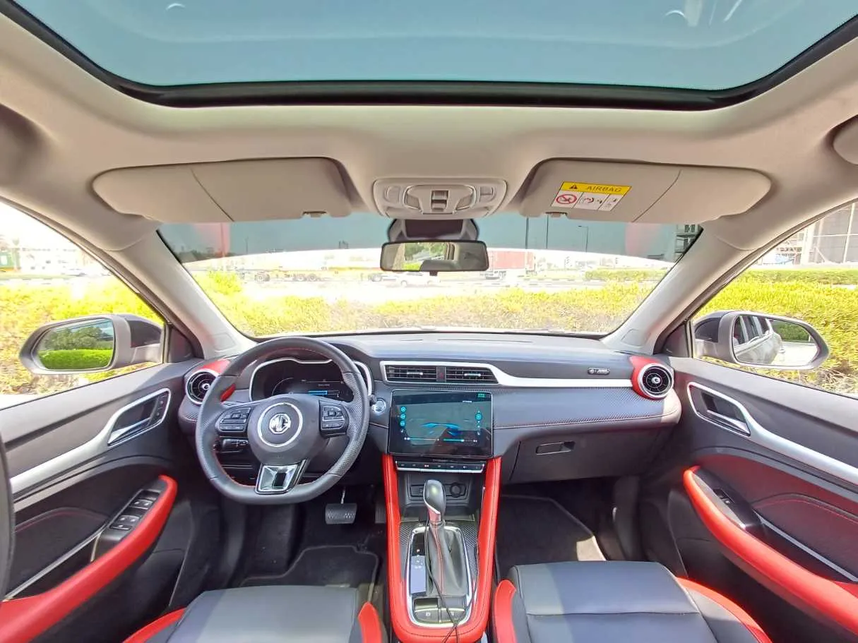 Car image 14