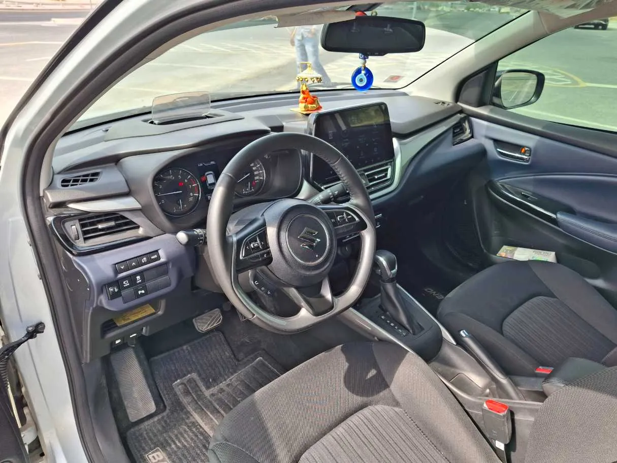 Car image 11