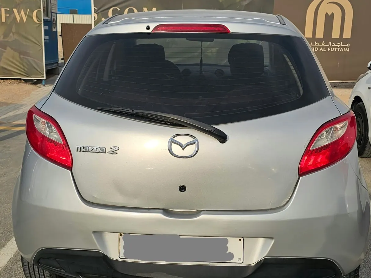 Car image 3