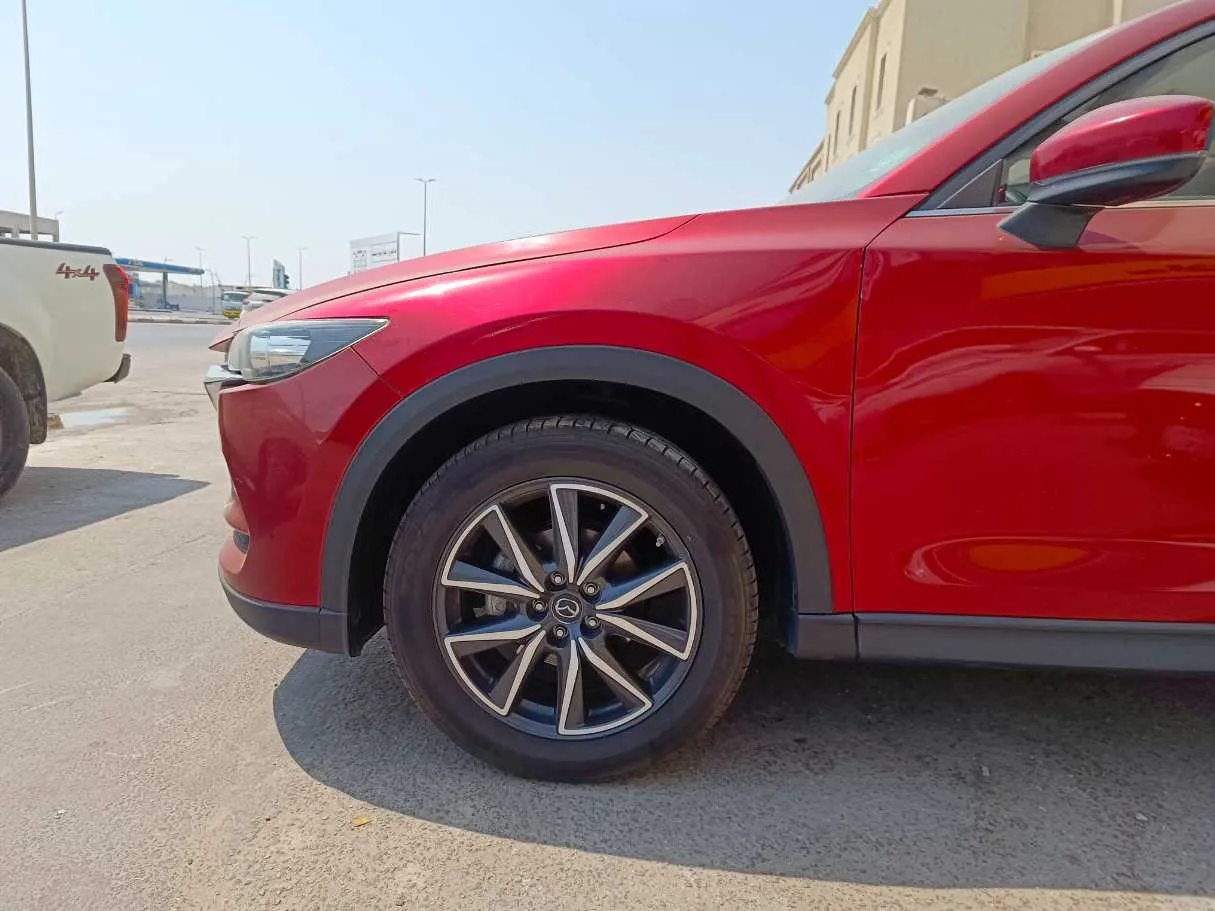 Car image 9