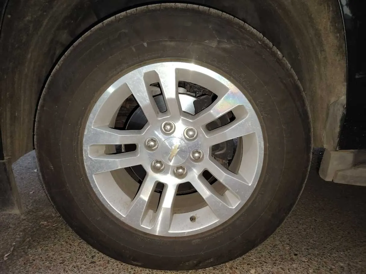 Car image 10