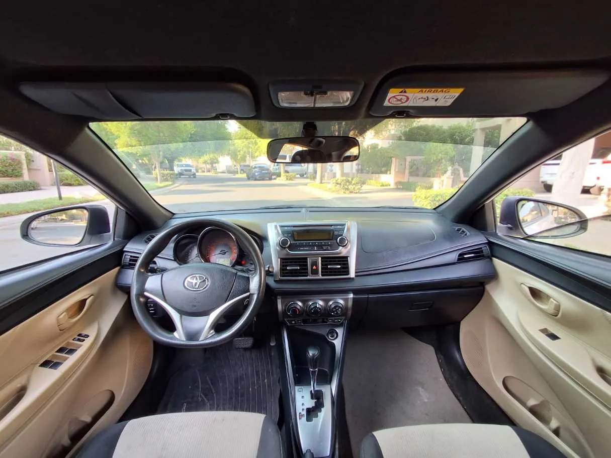 Car image 14