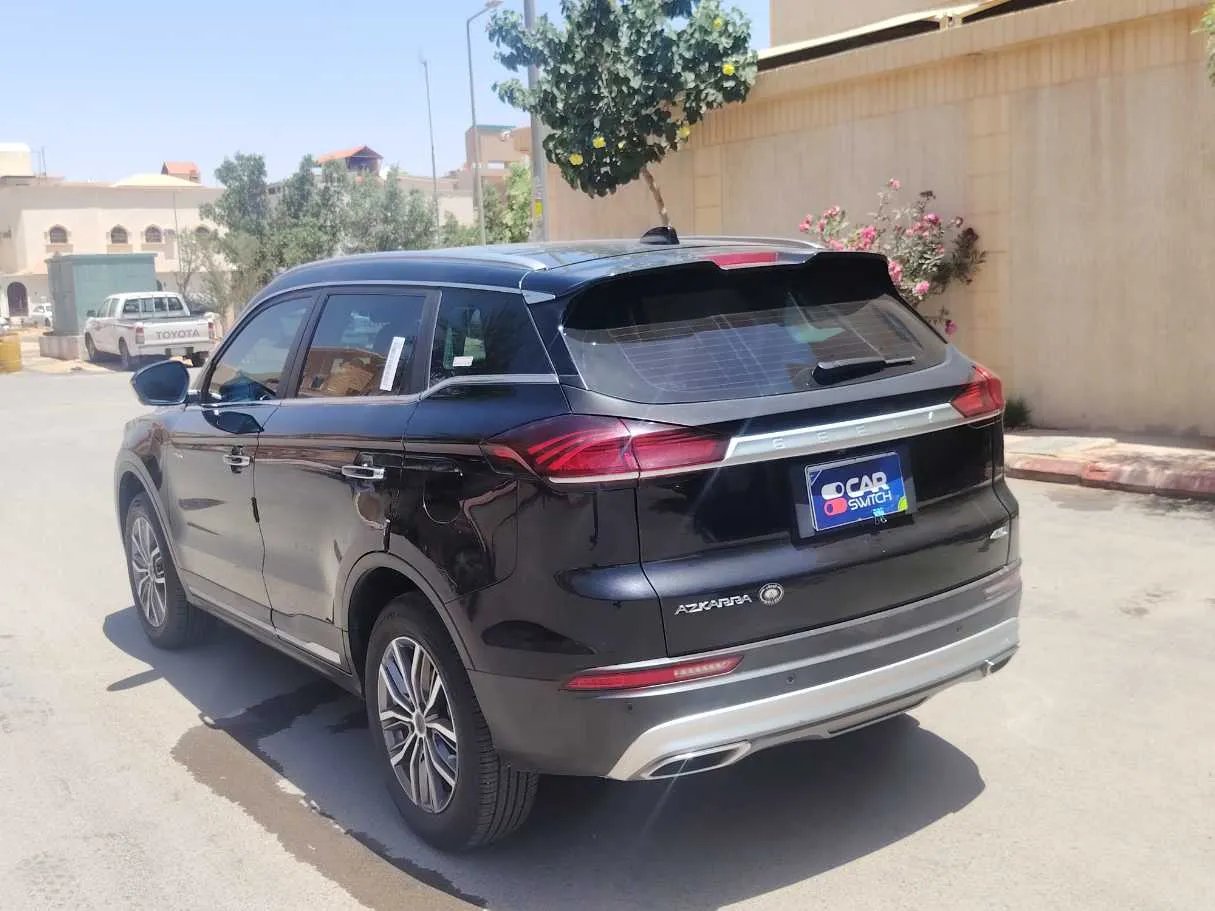 Car image 7