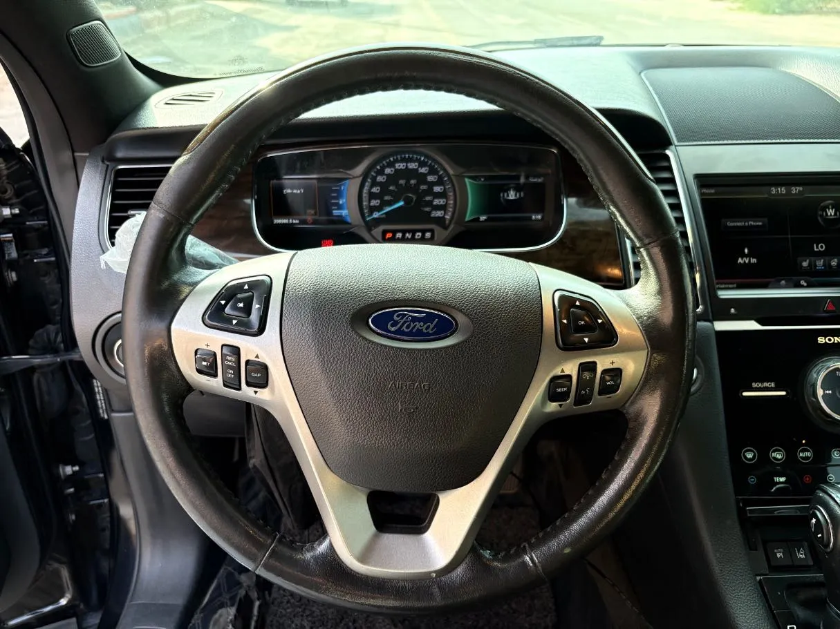 Car image 23