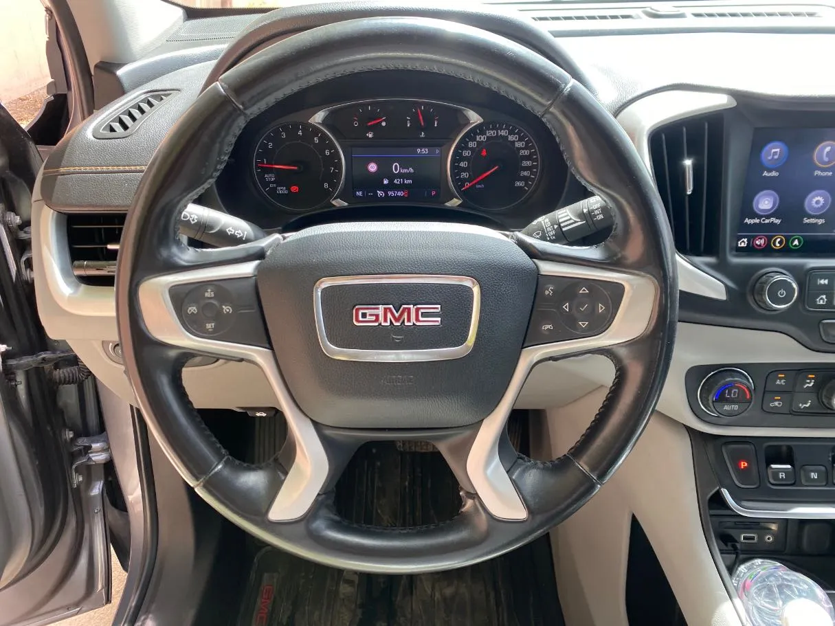 Car image 18