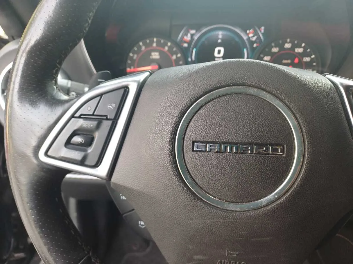 Car image 18
