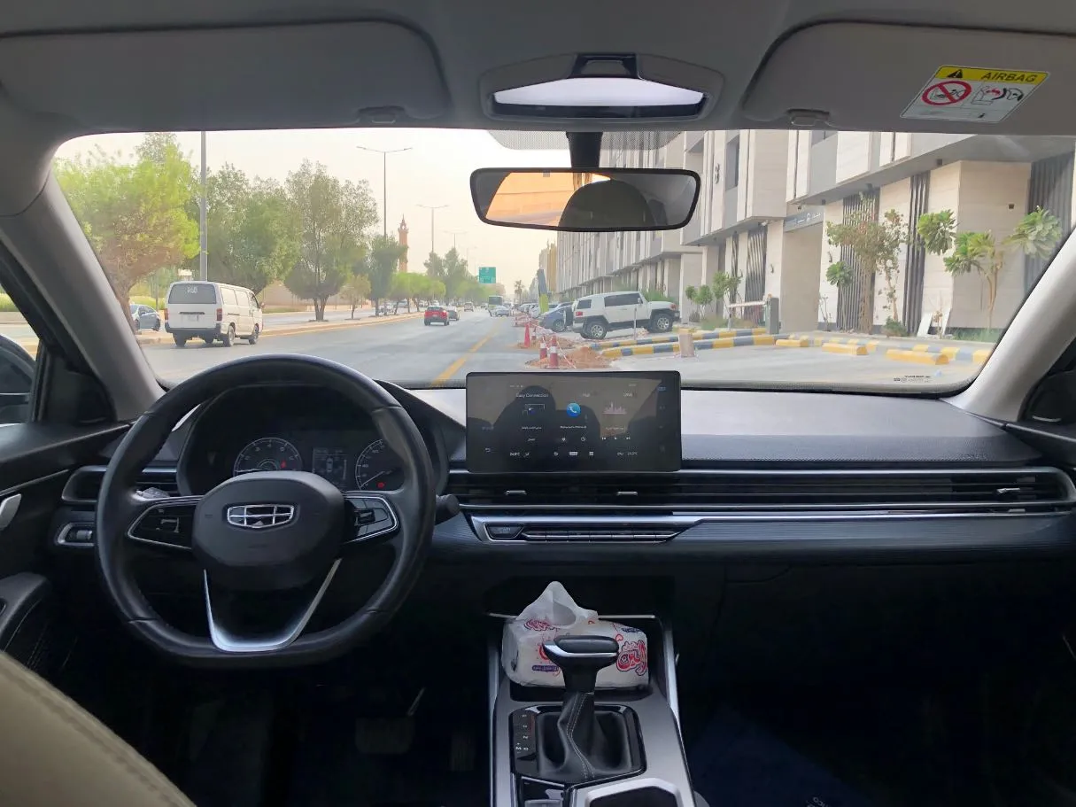Car image 15