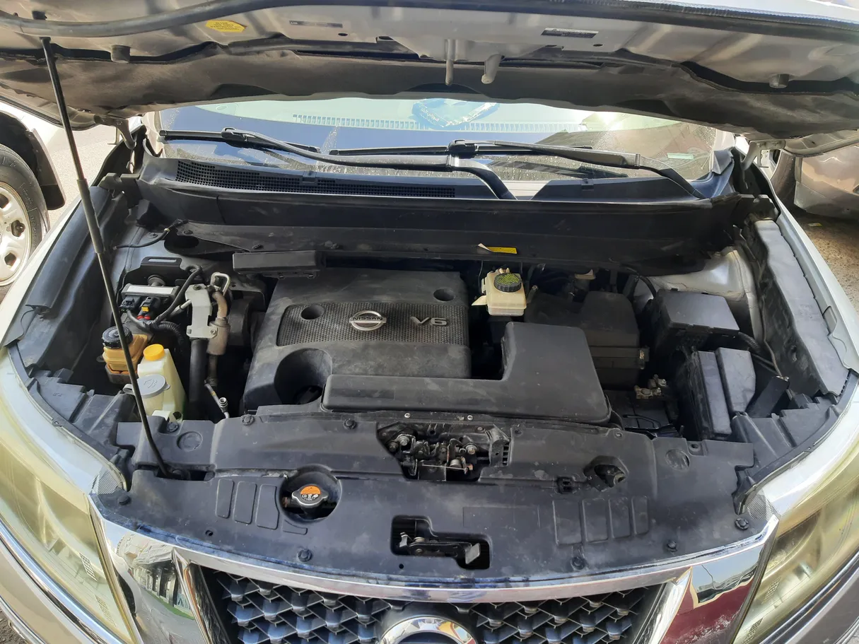 Car image 15