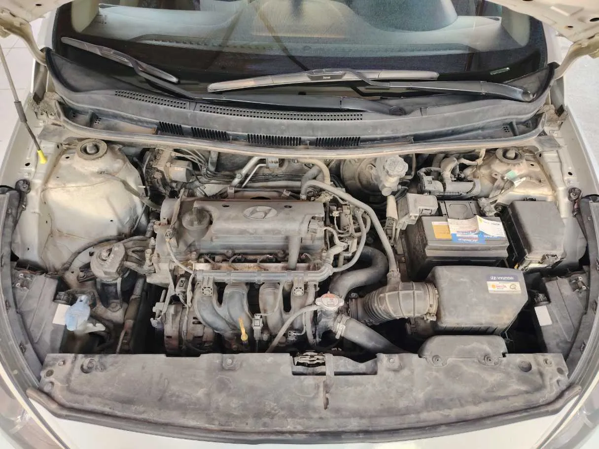Car image 28