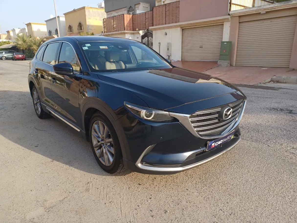 Car image 3