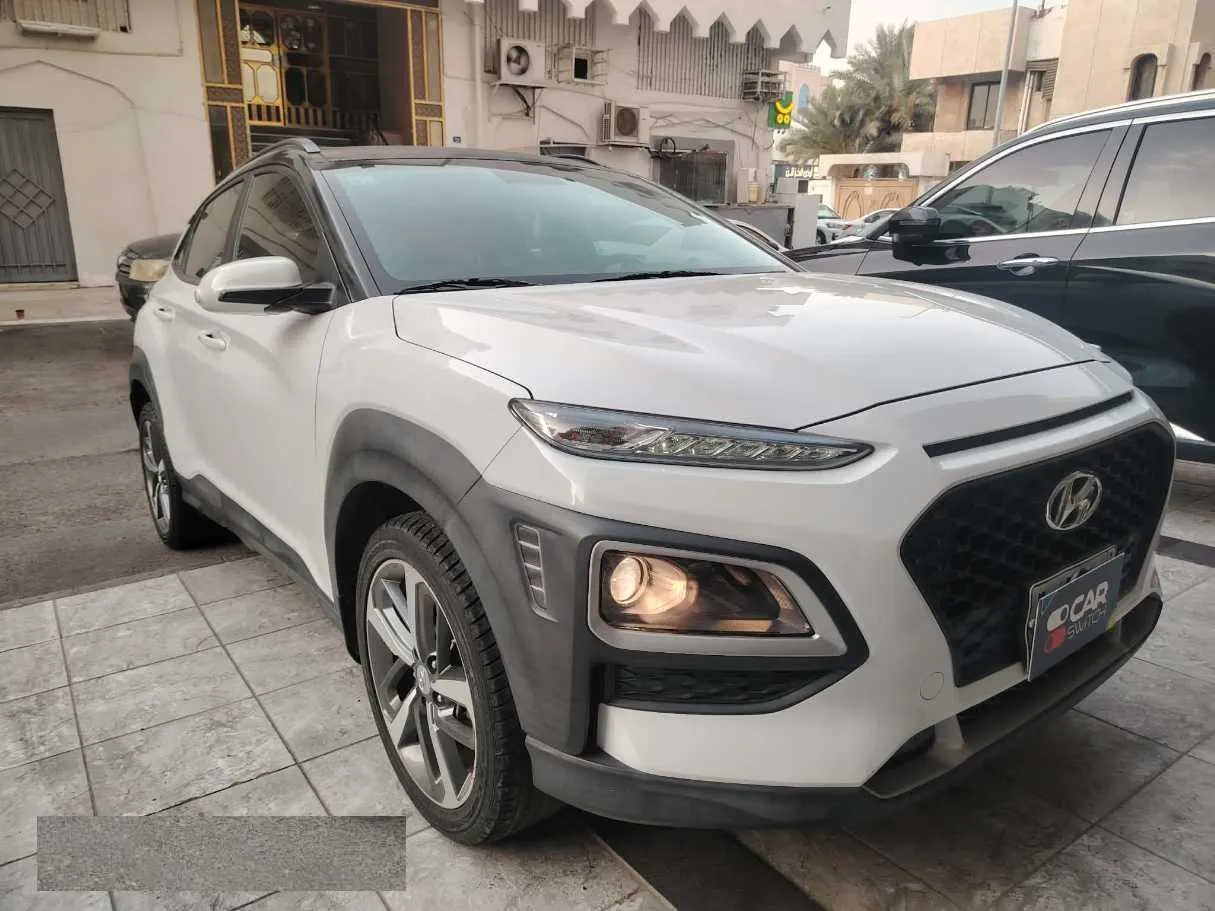 Car image 3