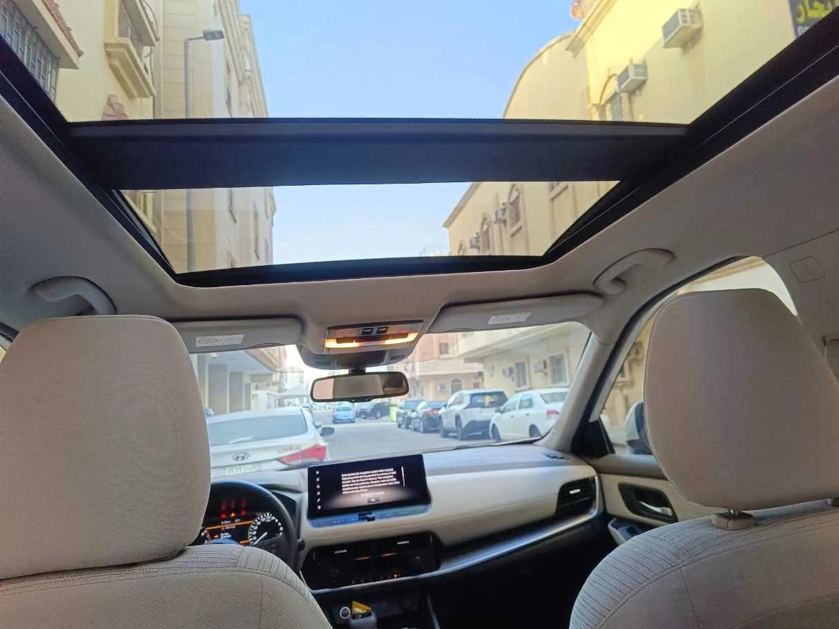 Car image 20