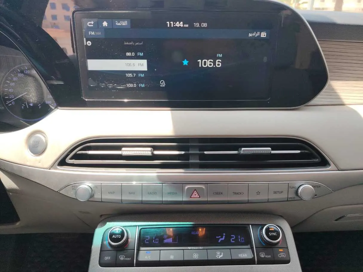 Car image 20