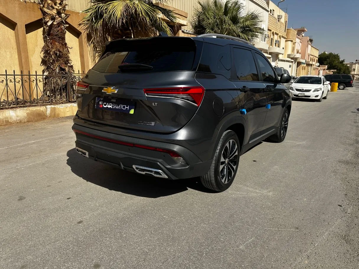Car image 5