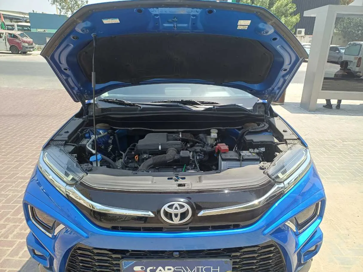 Car image 19