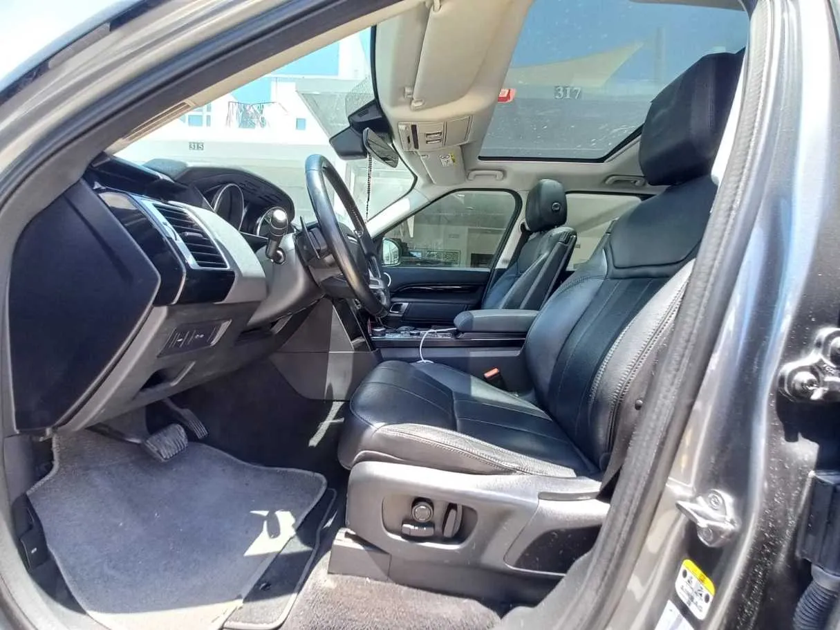 Car image 7