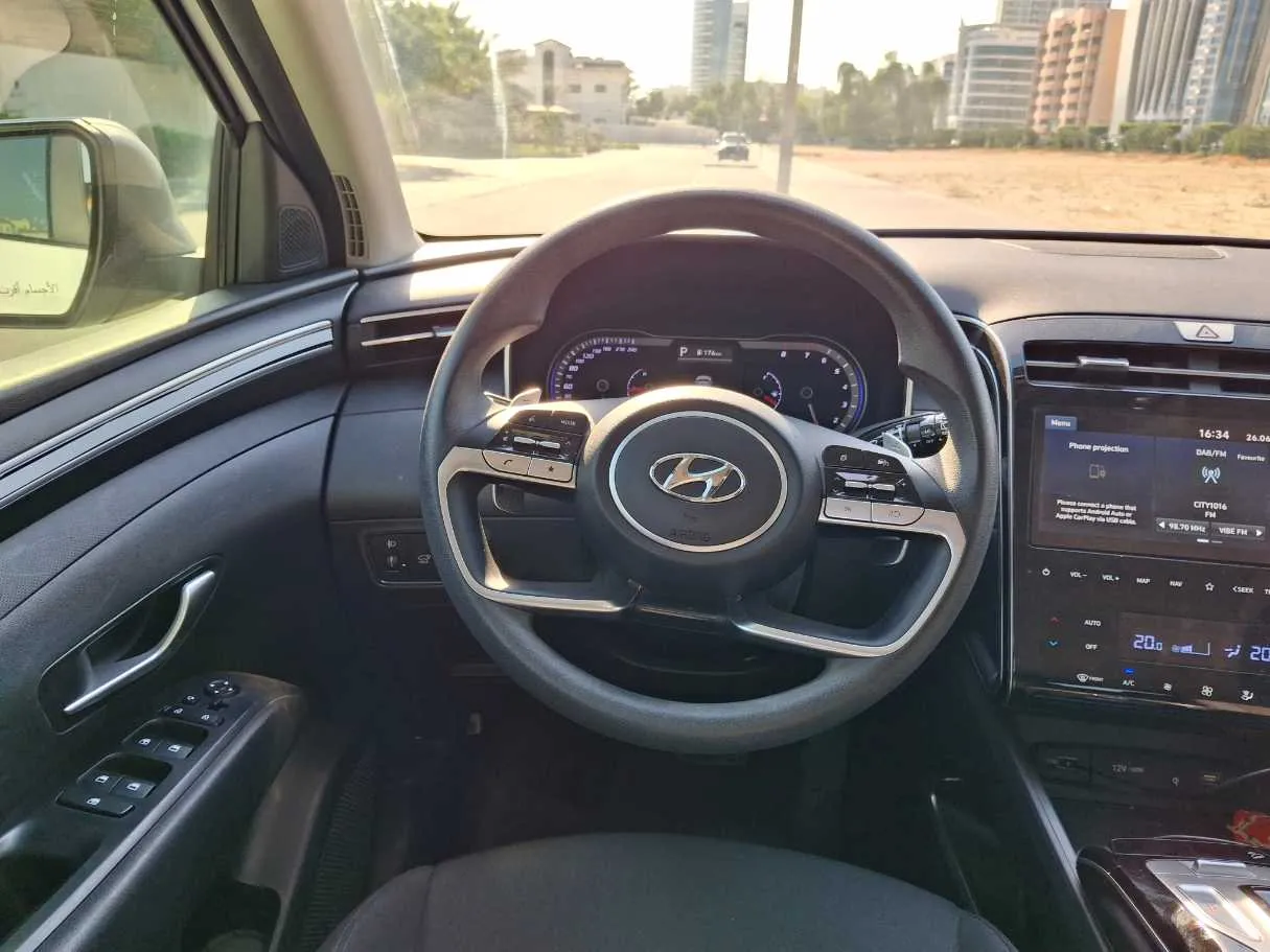 Car image 17