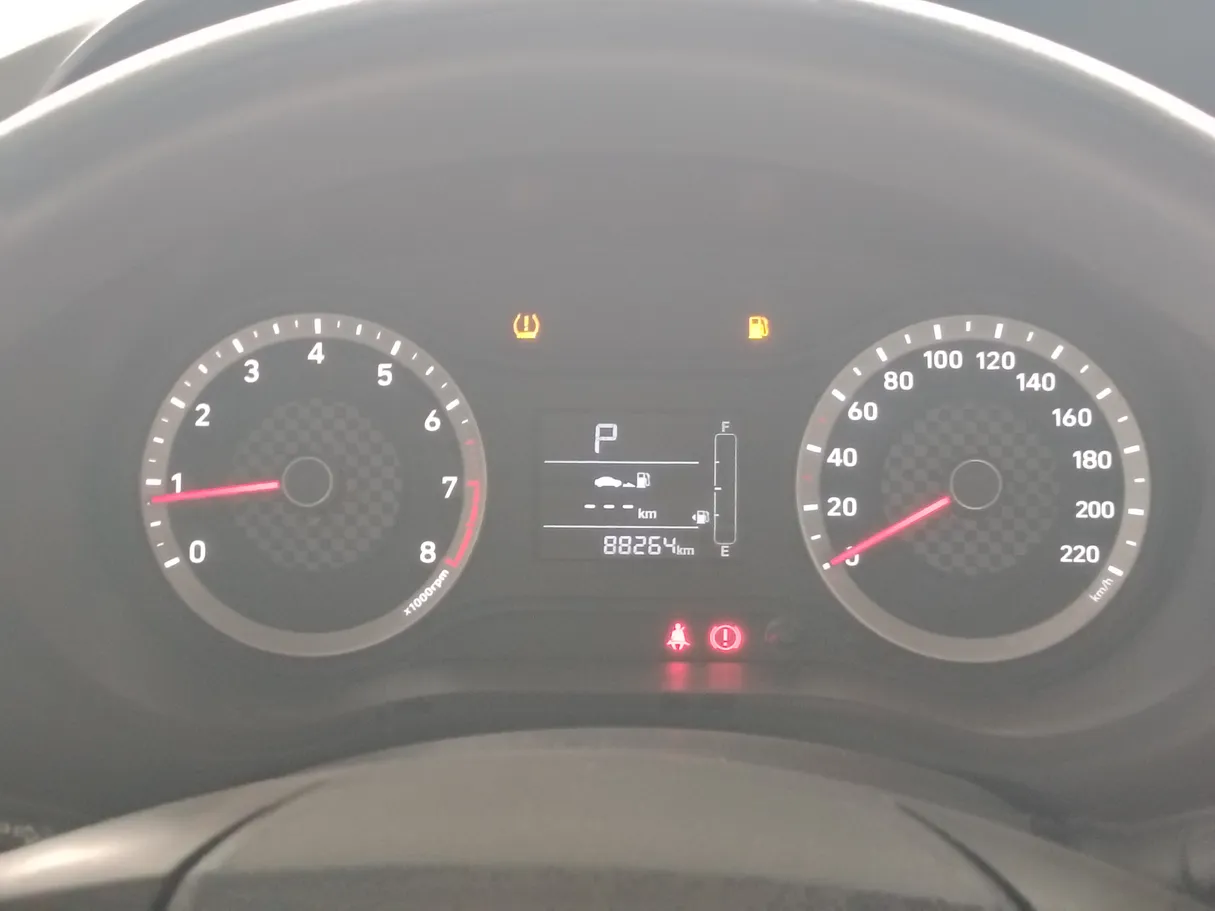 Car image 24