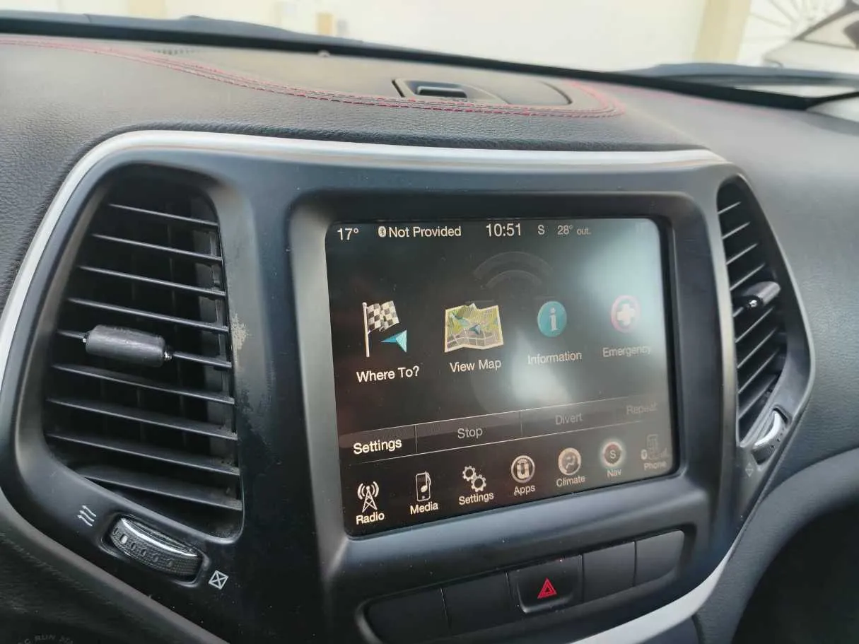 Car image 26