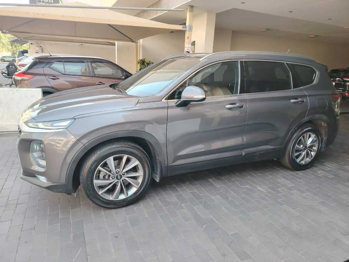 Car image 9