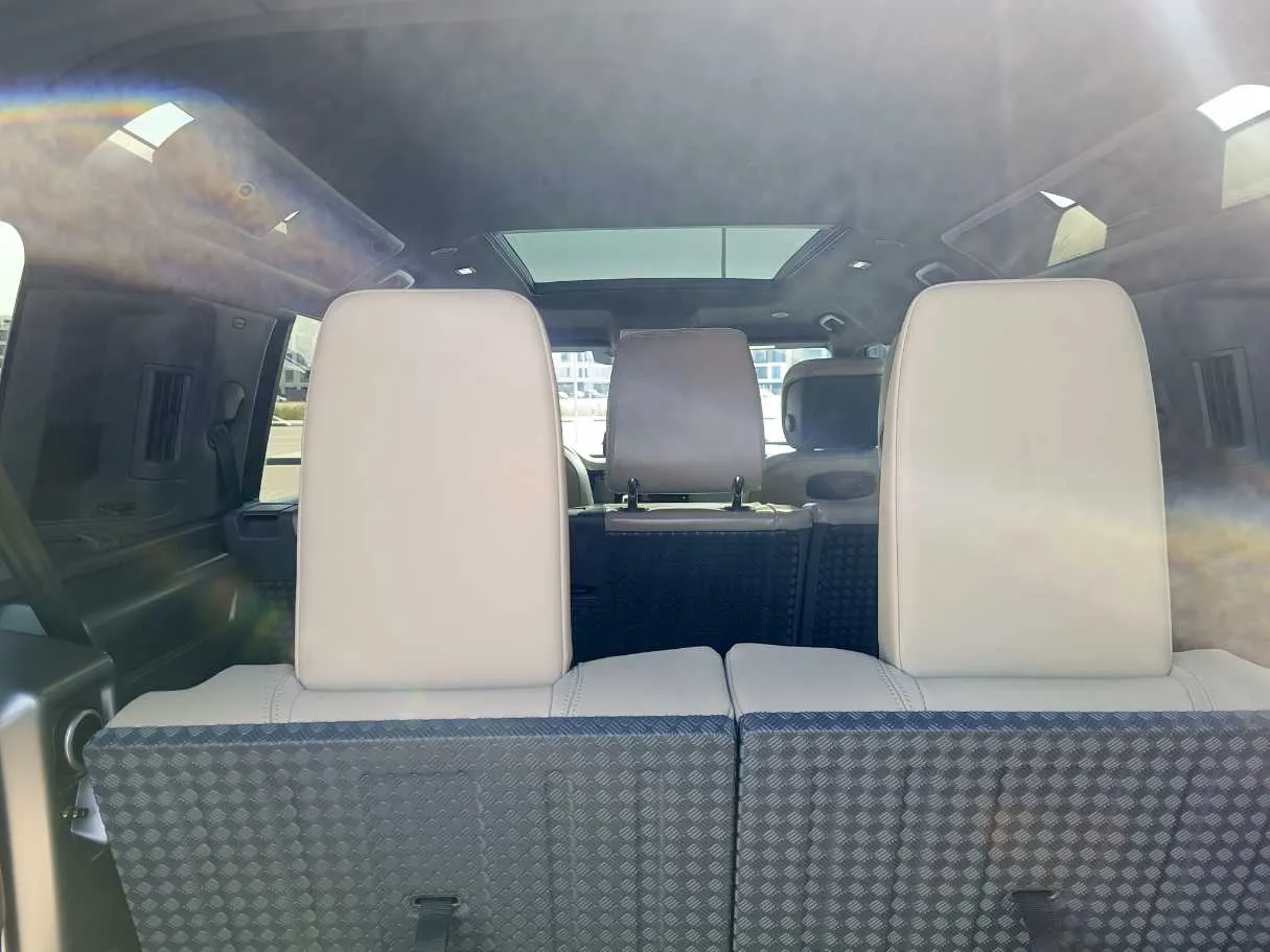 Car image 37