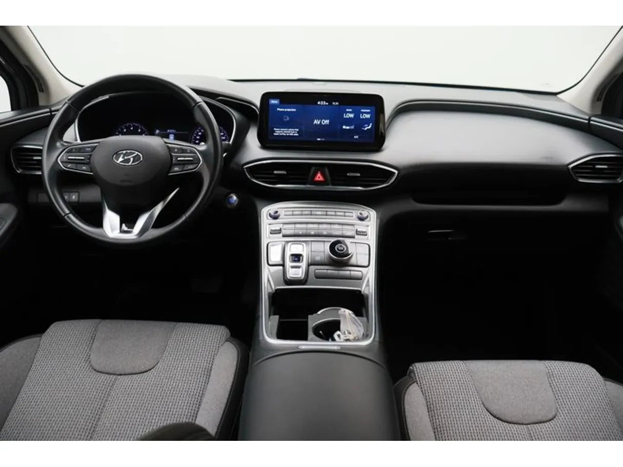 Car image 14
