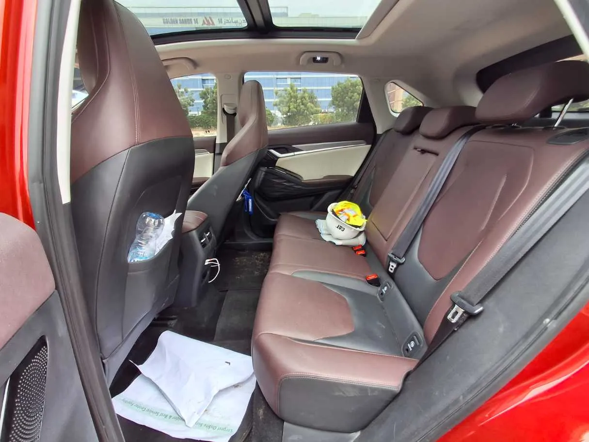 Car image 13