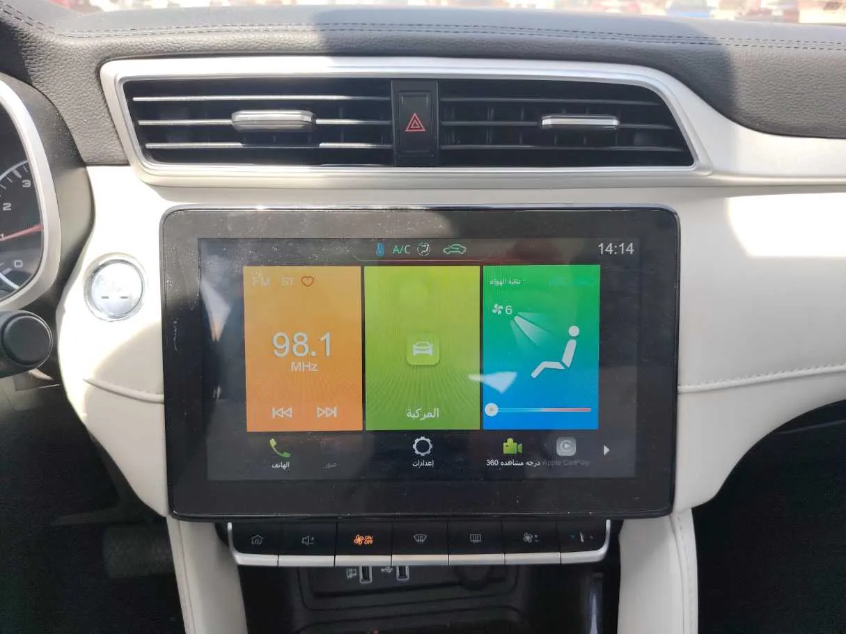 Car image 18