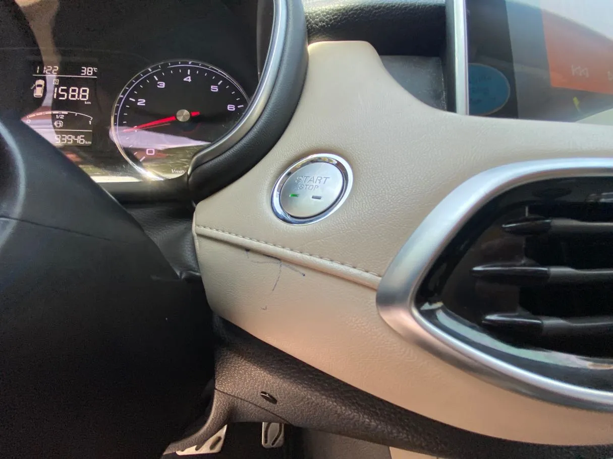 Car image 22