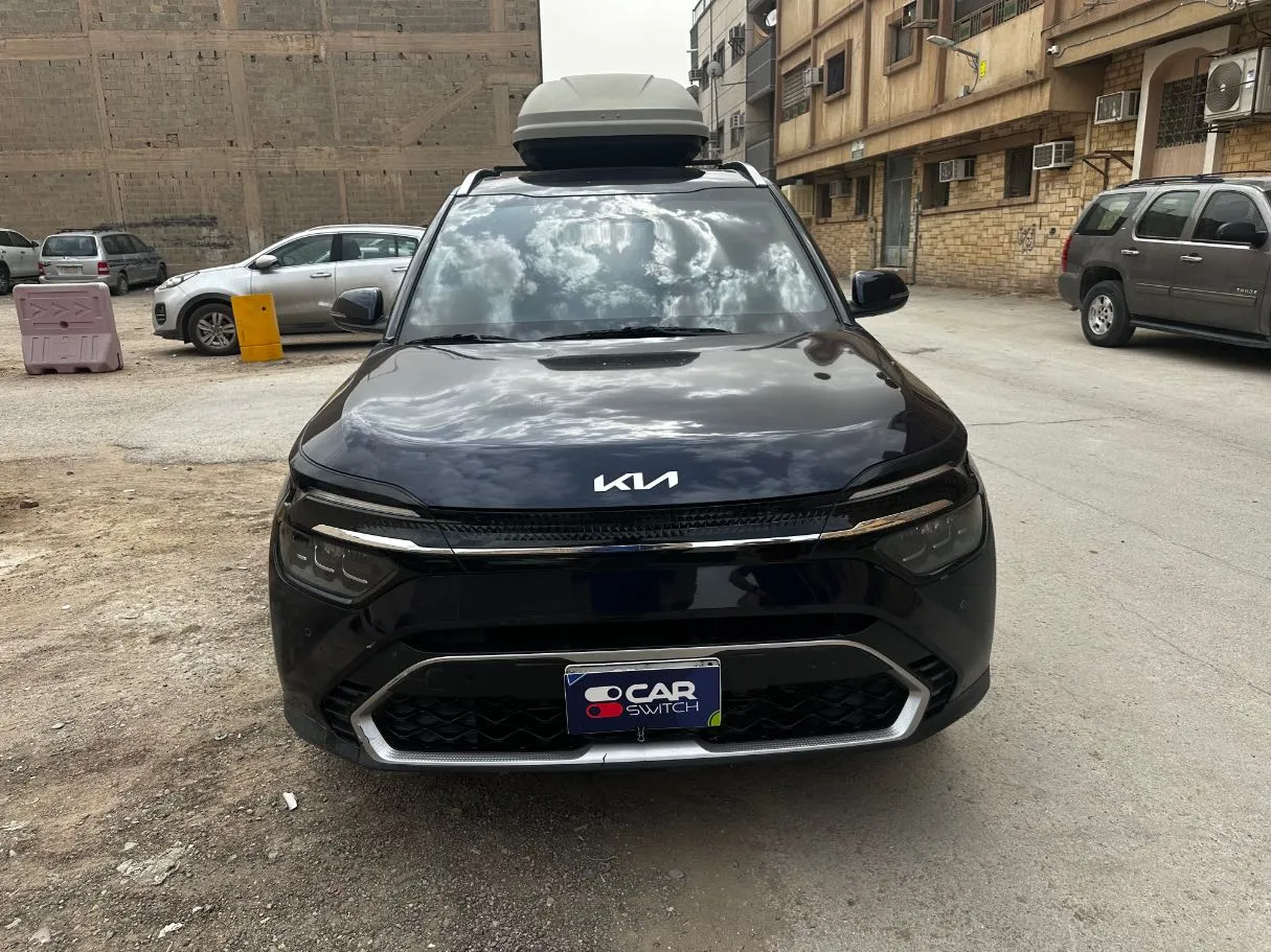 Car image 2