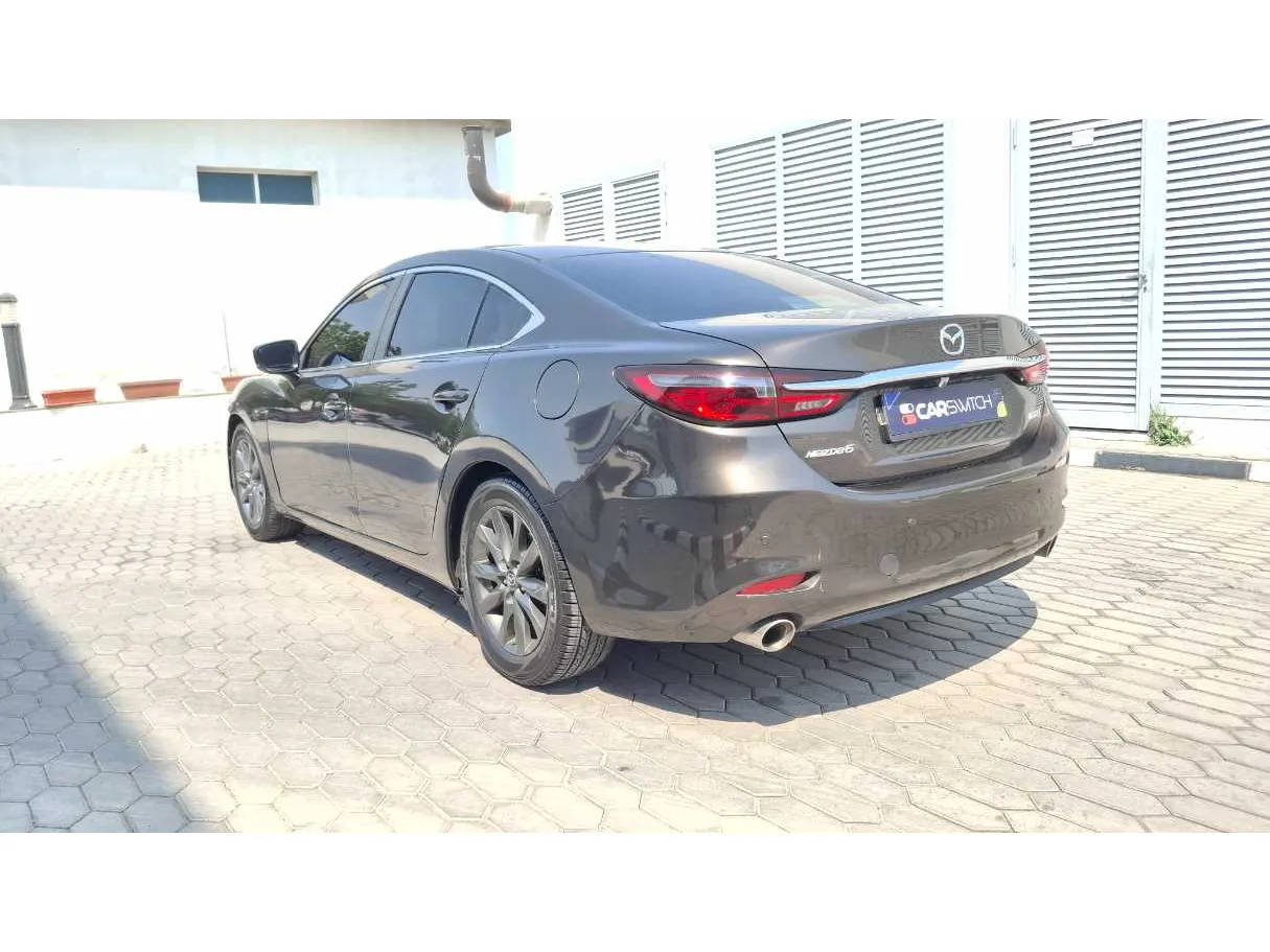Car image 7
