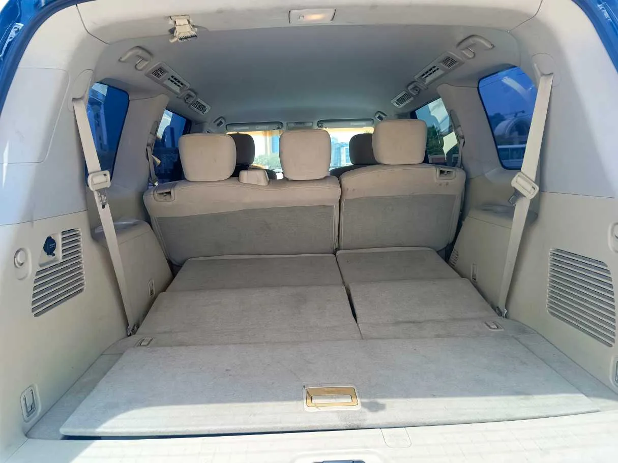 Car image 27