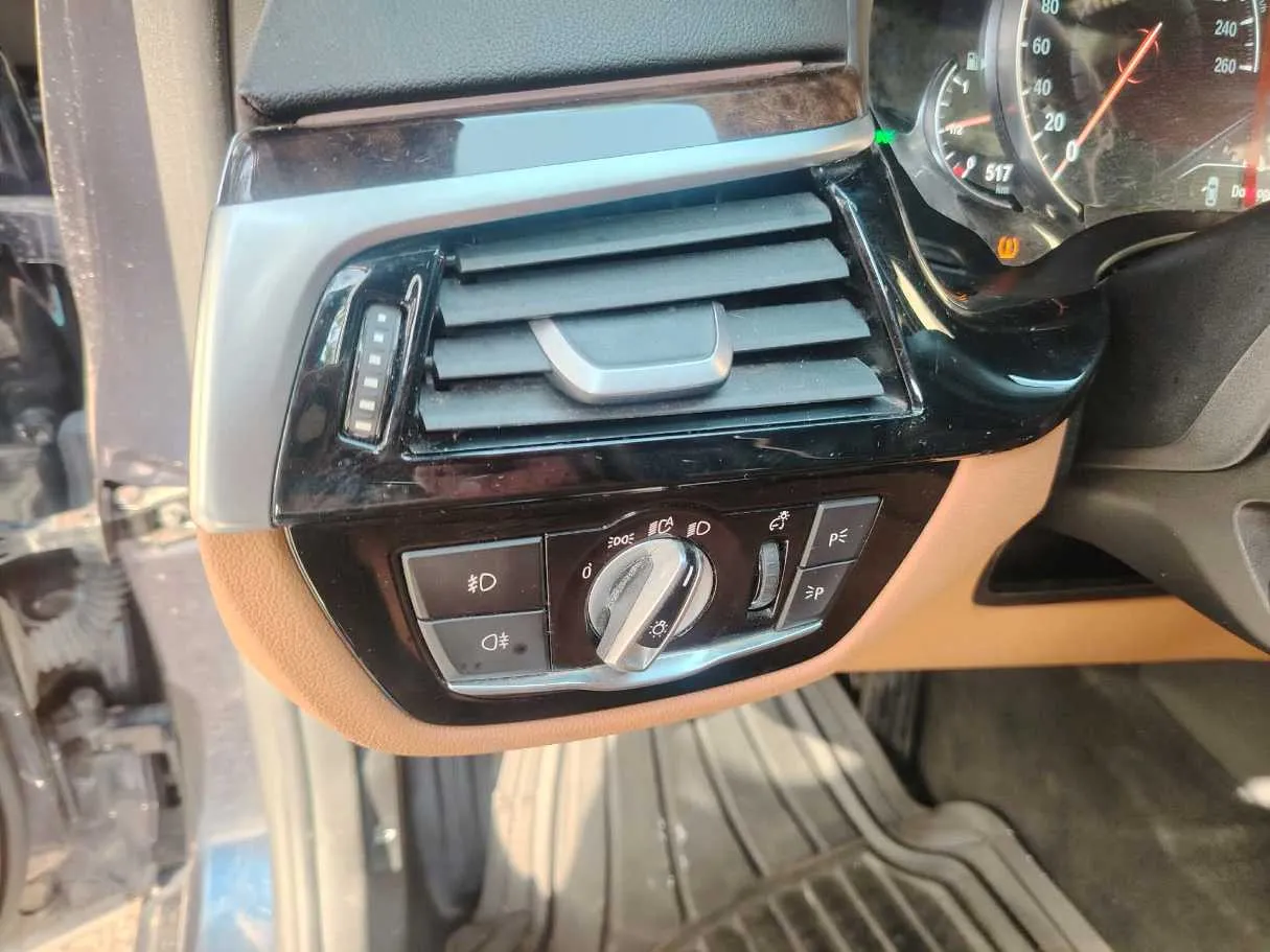 Car image 41