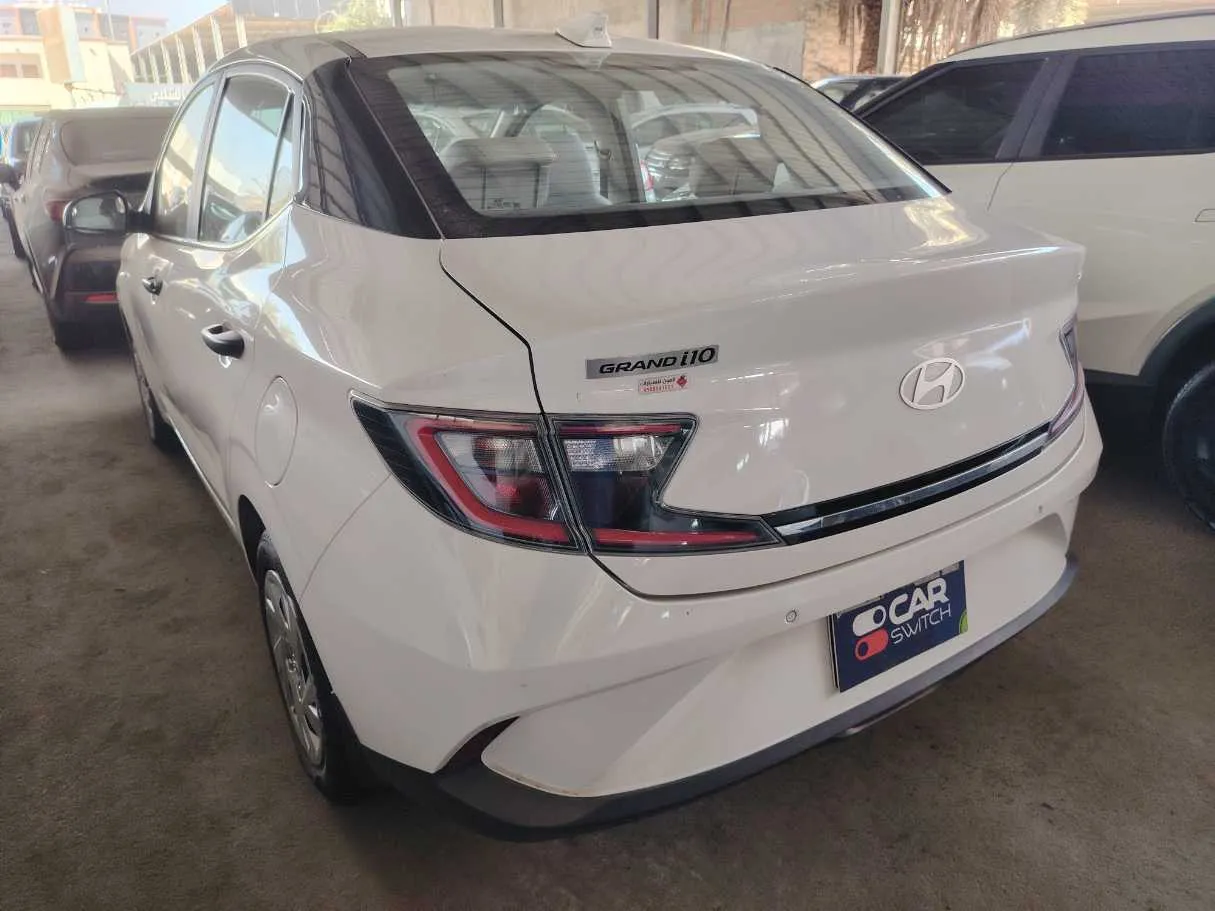 Car image 7
