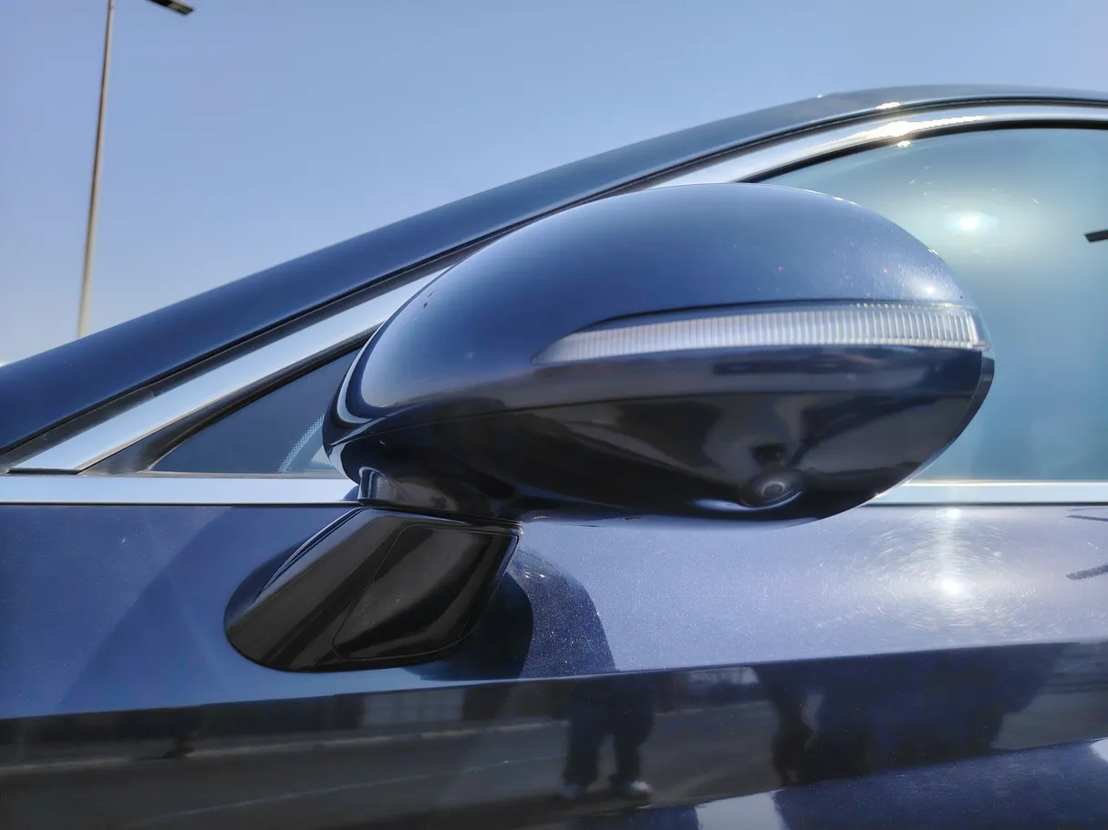 Car image 33