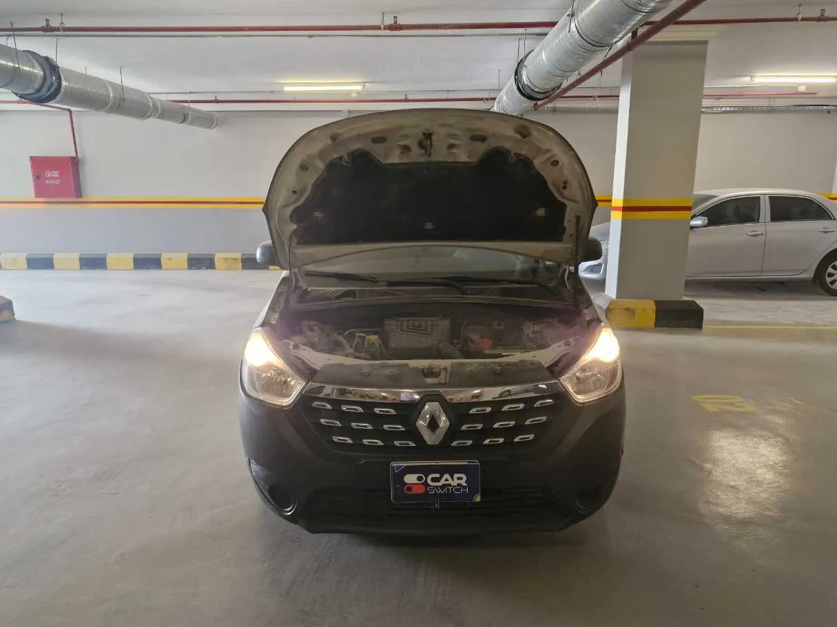 Car image 19