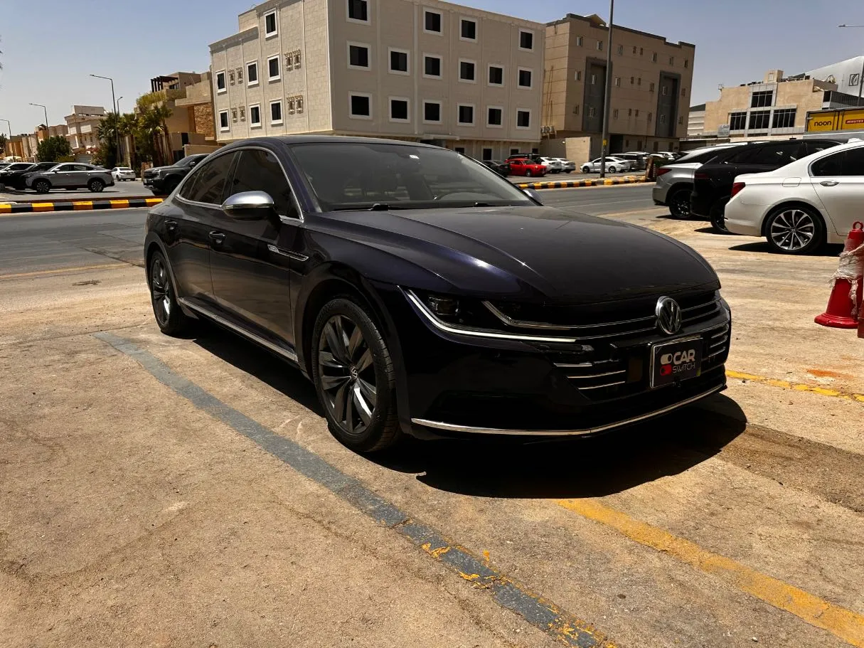 Car image 3