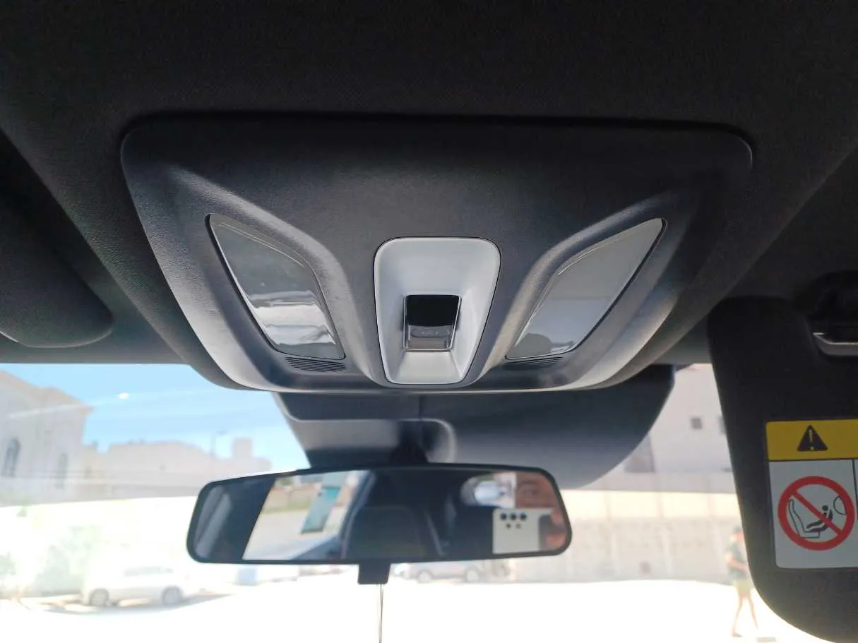 Car image 20