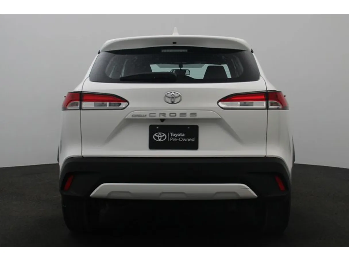 Car image 12
