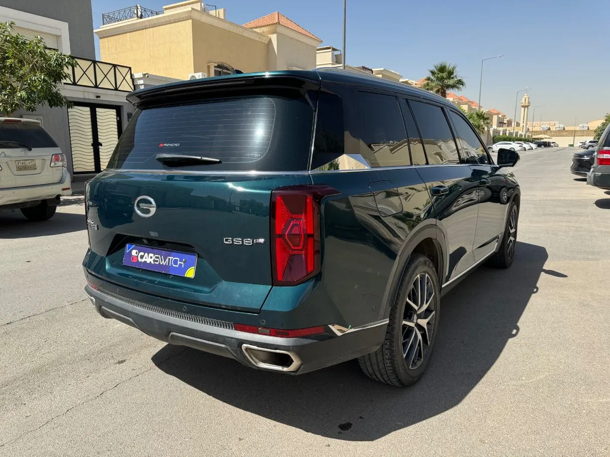 Car image 5