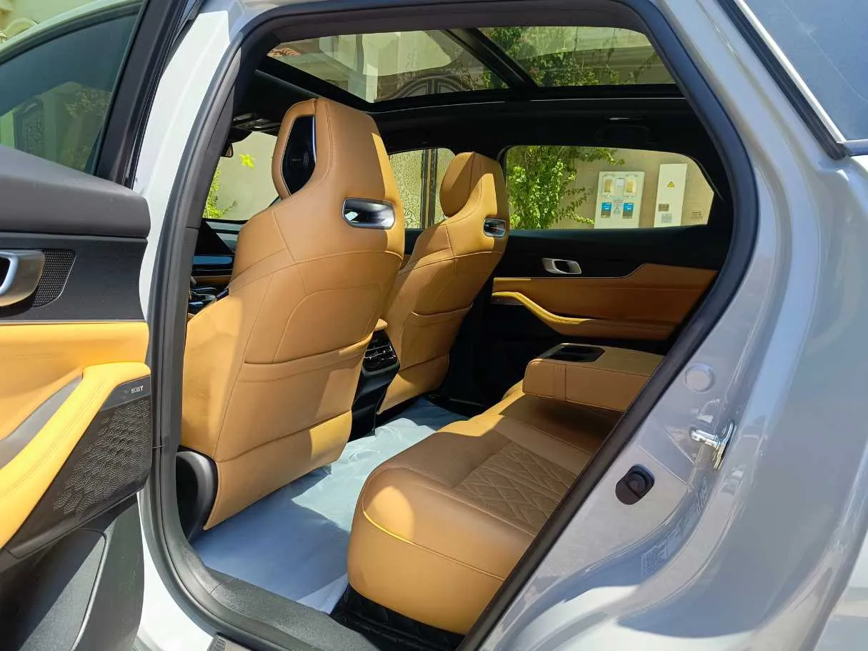 Car image 21