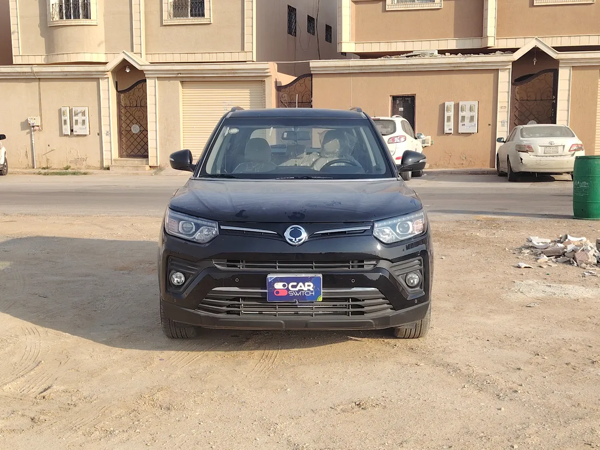Car image 2