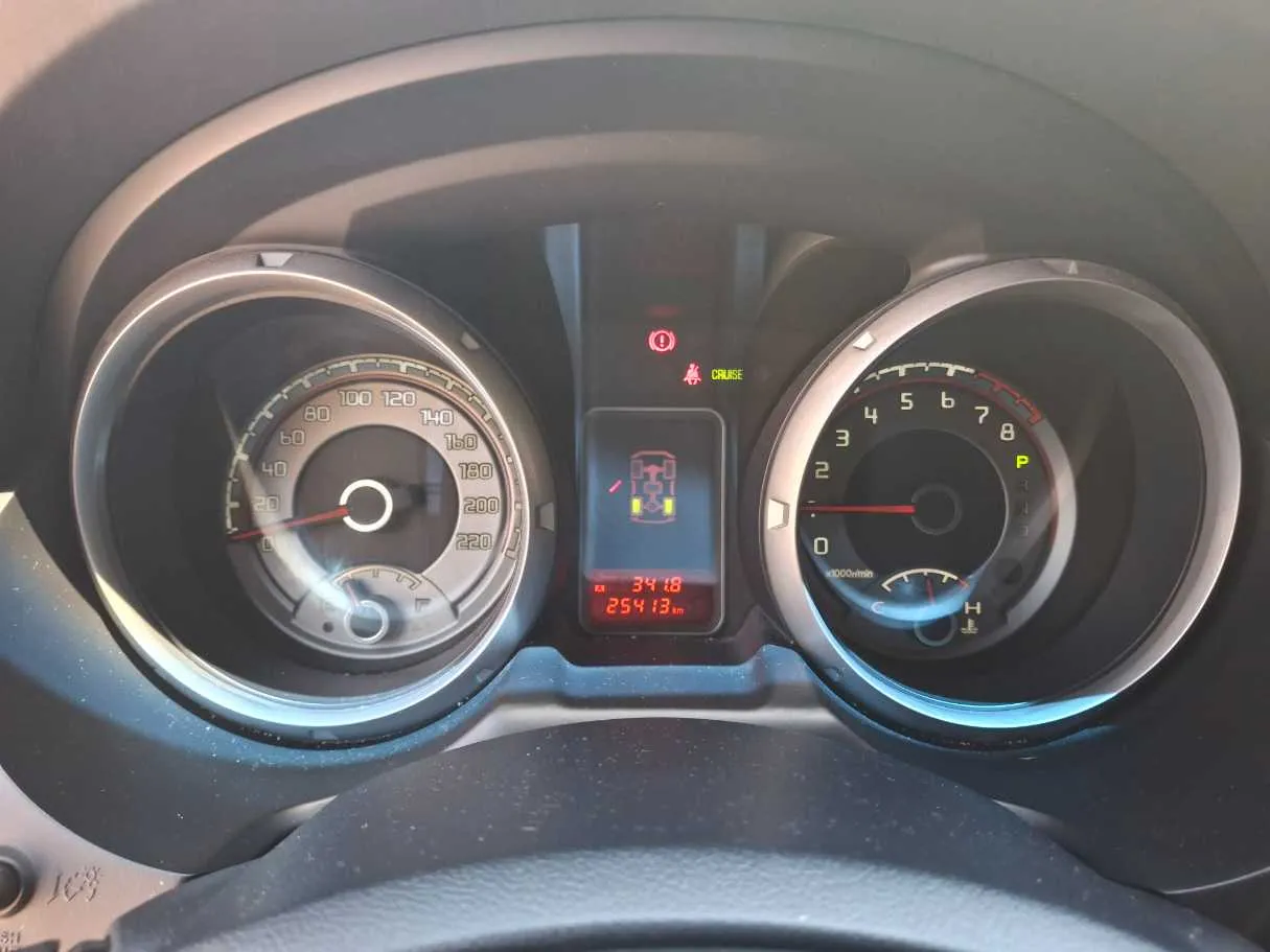 Car image 13