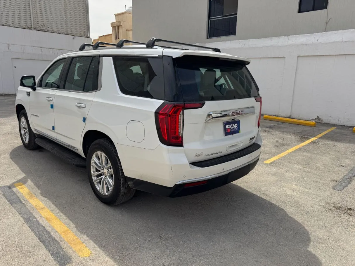 Car image 7
